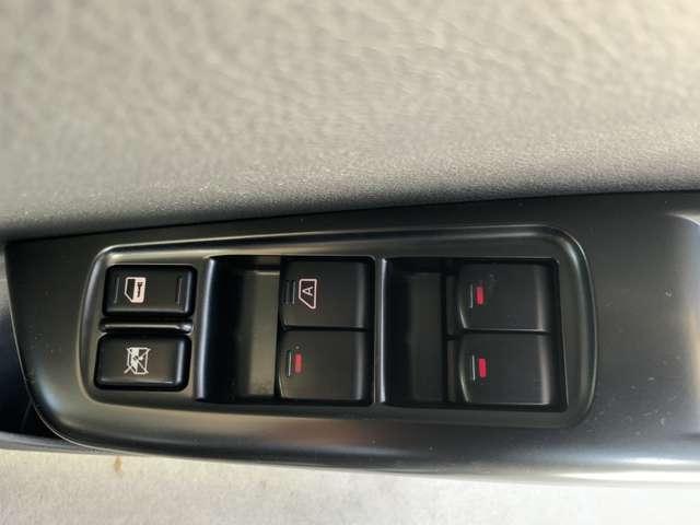 インプレッサ ＷＲＸ　ＳＴＩ　Ａライン　タイプＳ　４ＷＤ／自社ユーザー買取車／ＨＩＤヘッドライト／Ｆフォグ／ＢＢＳ製１８インチＡＷ／アルカンターラ・革コンビバケットシート／クルコン／ＤＯＰストラーダＨＤＤナビ／ＥＴＣ／ドラレコ※社外マフラー（ＨＫＳ）（24枚目）