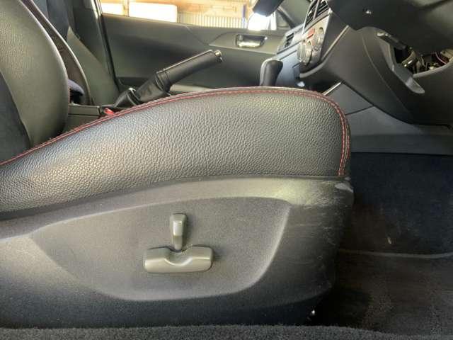 インプレッサ ＷＲＸ　ＳＴＩ　Ａライン　タイプＳ　４ＷＤ／自社ユーザー買取車／ＨＩＤヘッドライト／Ｆフォグ／ＢＢＳ製１８インチＡＷ／アルカンターラ・革コンビバケットシート／クルコン／ＤＯＰストラーダＨＤＤナビ／ＥＴＣ／ドラレコ※社外マフラー（ＨＫＳ）（25枚目）