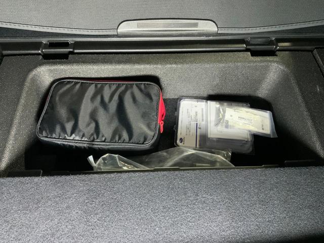 レヴォーグ １．６ＧＴ－Ｓアイサイト　４ＷＤ　ＥＴＣ　バックカメラ　ナビ　ＴＶ　クリアランスソナー　オートクルーズコントロール　衝突被害軽減システム　アルミホイール　オートライト　ＬＥＤヘッドランプ　パワーシート　スマートキー（56枚目）