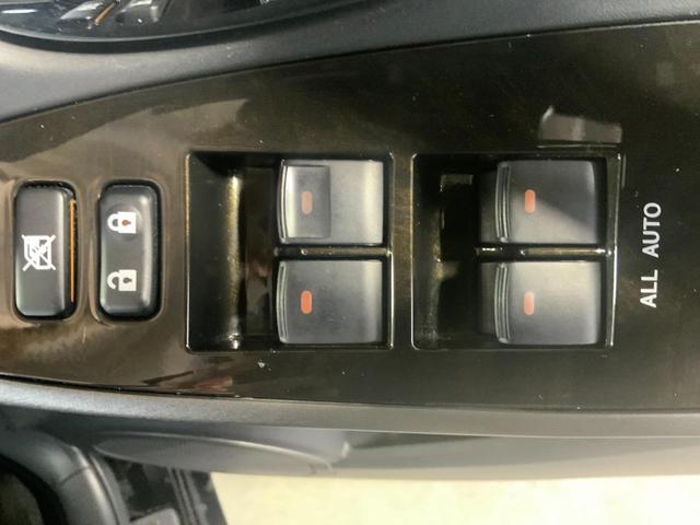 ヴァンガード ２４０Ｓ　Ｓパッケージ・アルカンターラ　リミテッド　バックカメラ　オートクルーズコントロール　ナビ　ＴＶ　オートライト　ＨＩＤ　アルミホイール　スマートキー　ＣＶＴ　盗難防止システム　衝突安全ボディ　ＣＤ　ＤＶＤ再生　Ｂｌｕｅｔｏｏｔｈ　ＡＢＳ（22枚目）