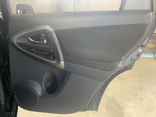 ヴァンガード ２４０Ｓ　Ｓパッケージ・アルカンターラ　リミテッド　バックカメラ　オートクルーズコントロール　ナビ　ＴＶ　オートライト　ＨＩＤ　アルミホイール　スマートキー　ＣＶＴ　盗難防止システム　衝突安全ボディ　ＣＤ　ＤＶＤ再生　Ｂｌｕｅｔｏｏｔｈ　ＡＢＳ（41枚目）