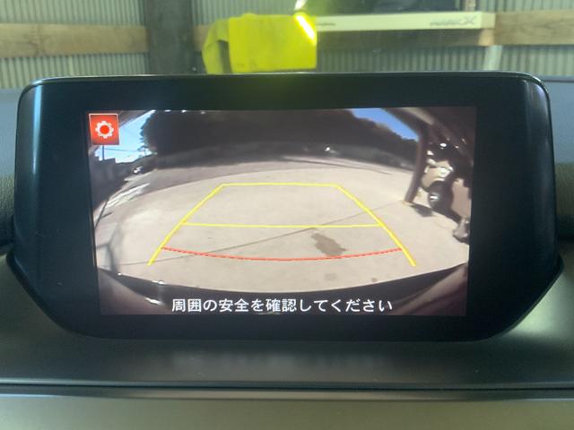 バックカメラ装備。駐車が苦手な方には欠かせません。