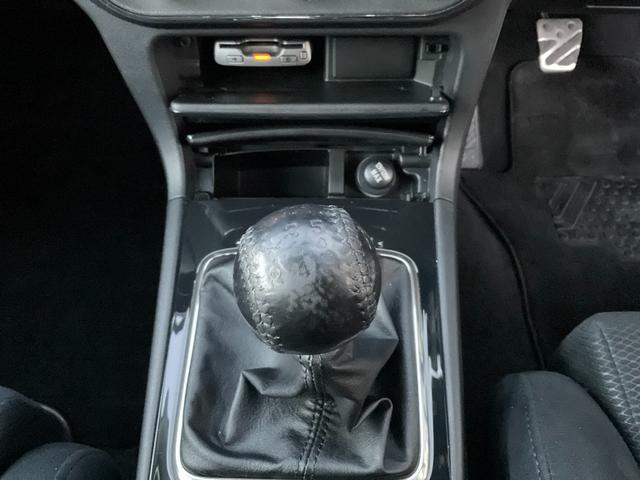 発進時や後退時に必ず操作するレバーです。操作のしやすさが肝になってきます。ぜひ一度体感してください。