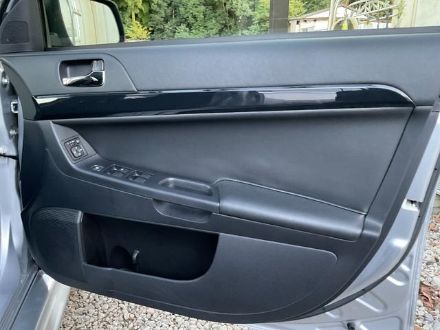 この度は当店のお車をご覧になっていただき、誠にありがとうございます。ぜひじっくりとご検討下さい。気軽にお問合せ・お見積りお待ちしております。