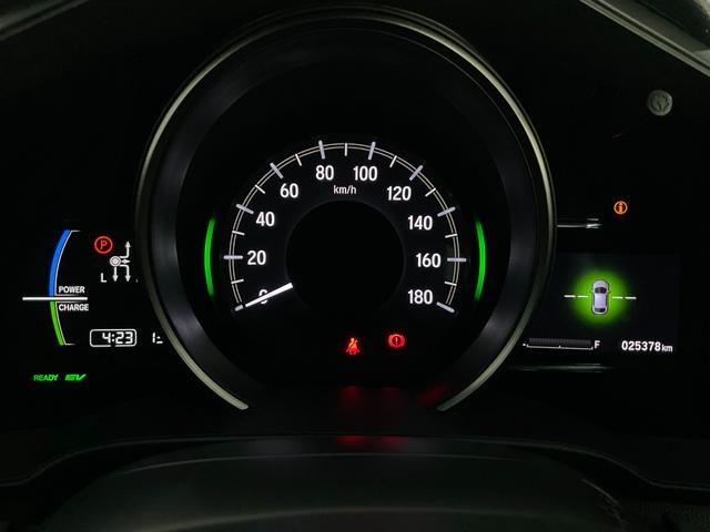 フィットハイブリッド Ｓ　ホンダセンシング　インターナビ（ＣＤ・ＤＶＤ・地デジ・ＢＴ）／バックカメラ／ドラレコ／ＥＴＣ／衝突軽減／追従クルコン／誤発進抑制／ＬＫＡＳ／ＬＥＤヘッド・フォグランプ／純正１６インチＡＷ／オートエアコン／キーレス（12枚目）