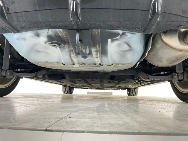 フィットハイブリッド Ｓ　ホンダセンシング　インターナビ（ＣＤ・ＤＶＤ・地デジ・ＢＴ）／バックカメラ／ドラレコ／ＥＴＣ／衝突軽減／追従クルコン／誤発進抑制／ＬＫＡＳ／ＬＥＤヘッド・フォグランプ／純正１６インチＡＷ／オートエアコン／キーレス（13枚目）