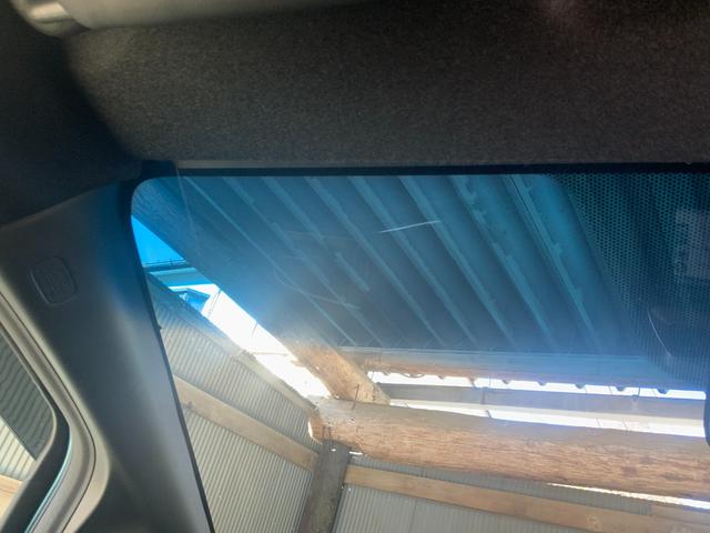 フィットハイブリッド Ｓ　ホンダセンシング　インターナビ（ＣＤ・ＤＶＤ・地デジ・ＢＴ）／バックカメラ／ドラレコ／ＥＴＣ／衝突軽減／追従クルコン／誤発進抑制／ＬＫＡＳ／ＬＥＤヘッド・フォグランプ／純正１６インチＡＷ／オートエアコン／キーレス（40枚目）