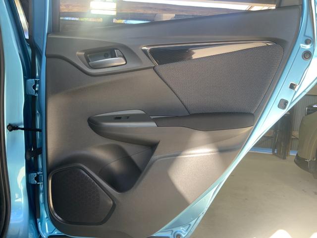 フィットハイブリッド Ｓ　ホンダセンシング　インターナビ（ＣＤ・ＤＶＤ・地デジ・ＢＴ）／バックカメラ／ドラレコ／ＥＴＣ／衝突軽減／追従クルコン／誤発進抑制／ＬＫＡＳ／ＬＥＤヘッド・フォグランプ／純正１６インチＡＷ／オートエアコン／キーレス（46枚目）