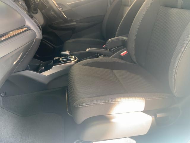 フィットハイブリッド Ｓ　ホンダセンシング　インターナビ（ＣＤ・ＤＶＤ・地デジ・ＢＴ）／バックカメラ／ドラレコ／ＥＴＣ／衝突軽減／追従クルコン／誤発進抑制／ＬＫＡＳ／ＬＥＤヘッド・フォグランプ／純正１６インチＡＷ／オートエアコン／キーレス（48枚目）