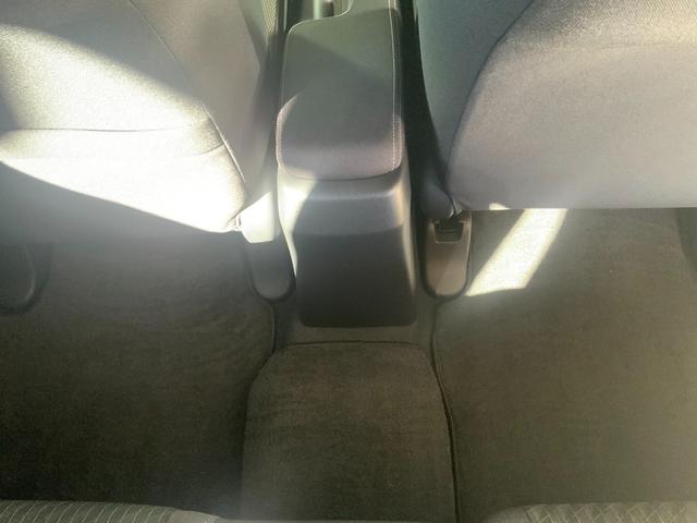 フィットハイブリッド Ｓ　ホンダセンシング　インターナビ（ＣＤ・ＤＶＤ・地デジ・ＢＴ）／バックカメラ／ドラレコ／ＥＴＣ／衝突軽減／追従クルコン／誤発進抑制／ＬＫＡＳ／ＬＥＤヘッド・フォグランプ／純正１６インチＡＷ／オートエアコン／キーレス（55枚目）