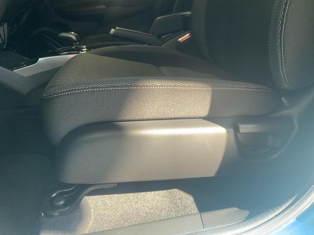 フィットハイブリッド Ｓ　ホンダセンシング　インターナビ（ＣＤ・ＤＶＤ・地デジ・ＢＴ）／バックカメラ／ドラレコ／ＥＴＣ／衝突軽減／追従クルコン／誤発進抑制／ＬＫＡＳ／ＬＥＤヘッド・フォグランプ／純正１６インチＡＷ／オートエアコン／キーレス（57枚目）