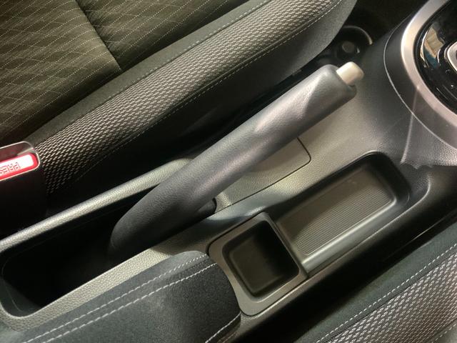 フィットハイブリッド Ｓ　ホンダセンシング　インターナビ（ＣＤ・ＤＶＤ・地デジ・ＢＴ）／バックカメラ／ドラレコ／ＥＴＣ／衝突軽減／追従クルコン／誤発進抑制／ＬＫＡＳ／ＬＥＤヘッド・フォグランプ／純正１６インチＡＷ／オートエアコン／キーレス（61枚目）