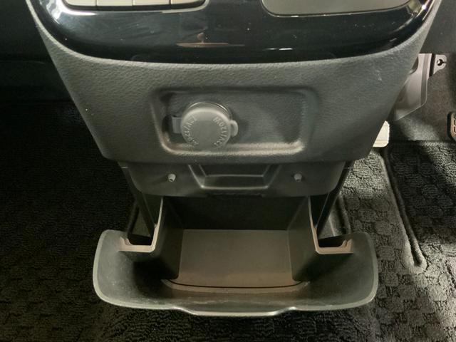 ソリオバンディット ハイブリッドＳＶ　全方位モニター／両側パワスラ／ツートンルーフ／セーフティサポート（ＤＣＢＳ／誤発進抑制／車線逸脱警報／アダプティブクルコン／ＬＥＤヘッド・フォグ／シートヒーター／純正８型ナビ／Ｂｌｕｅｔｏｏｔｈ／（36枚目）