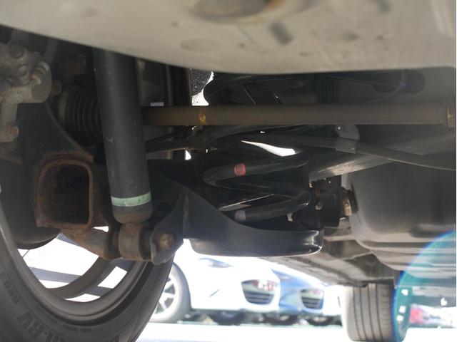 エスティマ アエラス　レザーパッケージ　３列７人乗り／本革シート／パワーシート／快適温熱シート／ＡＬＰＩＮＥ製８型ナビ／ＡＬＰＩＮＥ製フリップダウンモニターＤＶＤ／地デジＴＶ／Ｂｌｕｅｔｏｏｔｈ／モデリスタフロントエアロ／寒冷地仕様／ＥＴＣ（6枚目）