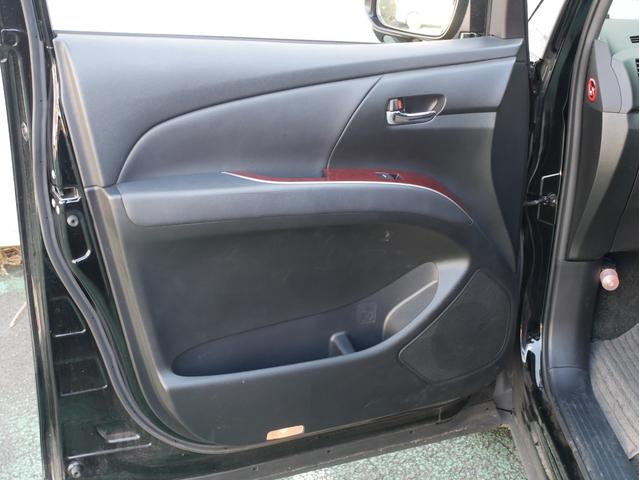 エスティマ アエラス　レザーパッケージ　３列７人乗り／本革シート／パワーシート／快適温熱シート／ＡＬＰＩＮＥ製８型ナビ／ＡＬＰＩＮＥ製フリップダウンモニターＤＶＤ／地デジＴＶ／Ｂｌｕｅｔｏｏｔｈ／モデリスタフロントエアロ／寒冷地仕様／ＥＴＣ（21枚目）