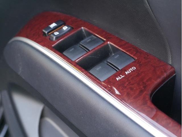 エスティマ アエラス　レザーパッケージ　３列７人乗り／本革シート／パワーシート／快適温熱シート／ＡＬＰＩＮＥ製８型ナビ／ＡＬＰＩＮＥ製フリップダウンモニターＤＶＤ／地デジＴＶ／Ｂｌｕｅｔｏｏｔｈ／モデリスタフロントエアロ／寒冷地仕様／ＥＴＣ（33枚目）