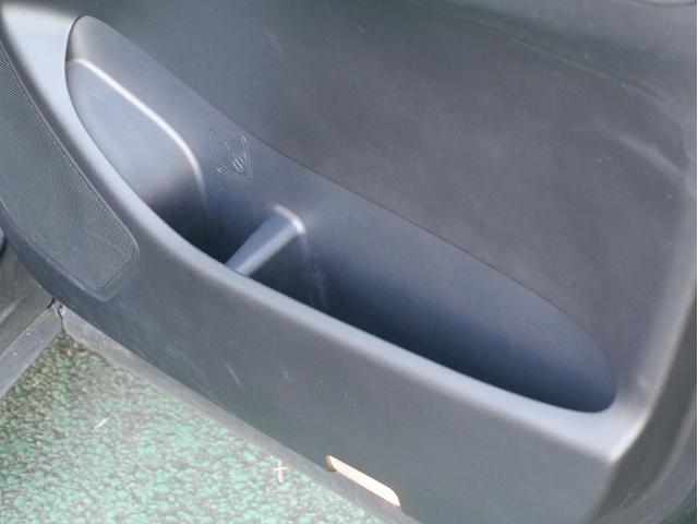 エスティマ アエラス　レザーパッケージ　３列７人乗り／本革シート／パワーシート／快適温熱シート／ＡＬＰＩＮＥ製８型ナビ／ＡＬＰＩＮＥ製フリップダウンモニターＤＶＤ／地デジＴＶ／Ｂｌｕｅｔｏｏｔｈ／モデリスタフロントエアロ／寒冷地仕様／ＥＴＣ（38枚目）