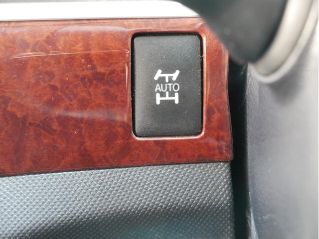 エスティマ アエラス　レザーパッケージ　３列７人乗り／本革シート／パワーシート／快適温熱シート／ＡＬＰＩＮＥ製８型ナビ／ＡＬＰＩＮＥ製フリップダウンモニターＤＶＤ／地デジＴＶ／Ｂｌｕｅｔｏｏｔｈ／モデリスタフロントエアロ／寒冷地仕様／ＥＴＣ（61枚目）