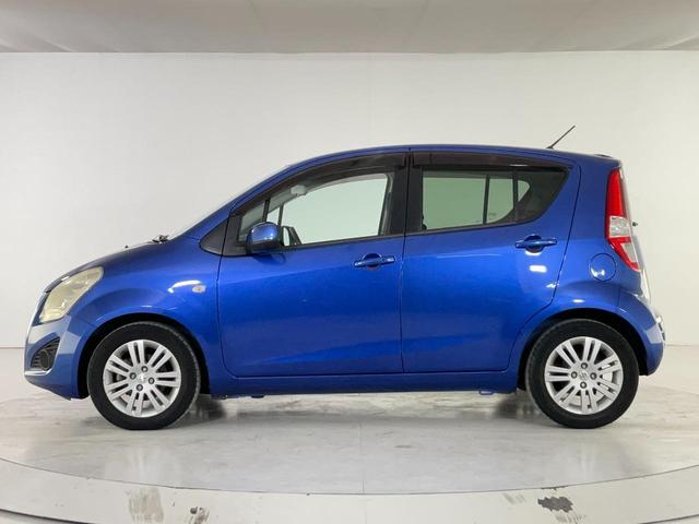 当店では仕入れた車両を撮影スタジオ完備の商品管理センターにて室内クリーニングや外装の磨き施工等、徹底した商品車仕上げを行っております。