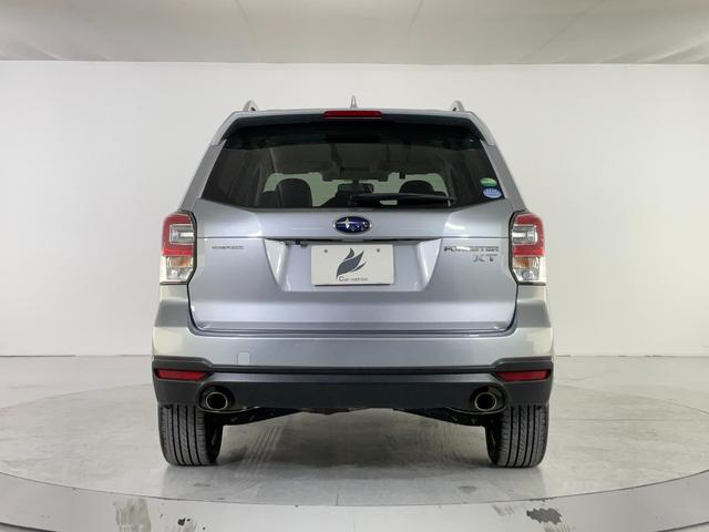 フォレスター ２．０ＸＴ　アイサイト　４ＷＤ／後期Ｄ型／アイサイトｖｅｒ．３／アドバンスドセイフティＰＫＧ／シルバールーフレール／ＬＥＤヘッドランプ・Ｆ・Ｒフォグ／１８インチＡＷ／ハーフレザーシート／Ｐシート／シートヒーター／純正ナビ（6枚目）