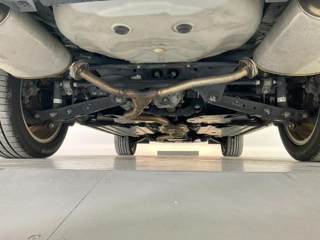 フォレスター ２．０ＸＴ　アイサイト　４ＷＤ／後期Ｄ型／アイサイトｖｅｒ．３／アドバンスドセイフティＰＫＧ／シルバールーフレール／ＬＥＤヘッドランプ・Ｆ・Ｒフォグ／１８インチＡＷ／ハーフレザーシート／Ｐシート／シートヒーター／純正ナビ（13枚目）