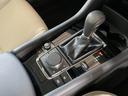 必ず使用するシフトレバー。確りと確認したいですね。
