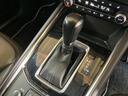 必ず使用するシフトレバー。確りと確認したいですね。