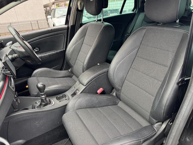 メガーヌエステート ＧＴ　２２０（13枚目）