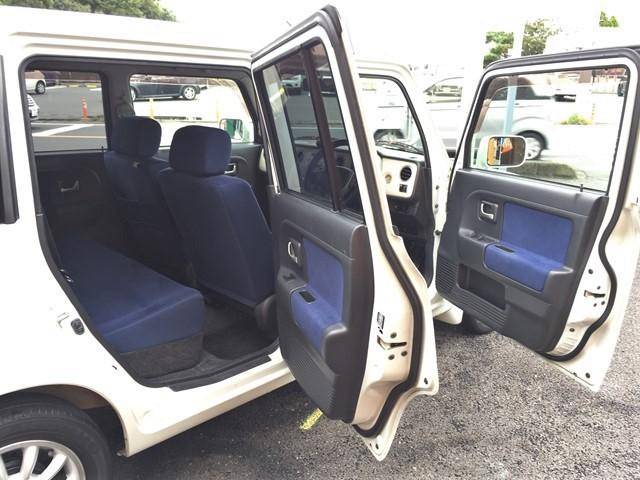 ◆お買得下取り車が入庫しました◆機関・走り良好のチェック済み車両◆訳ありポイントは外装⇒右リアフェンダー擦り傷(中)左フロントフェンダー色あせ(小)、内装⇒ドアトリム部分うす擦れキズやや多い。