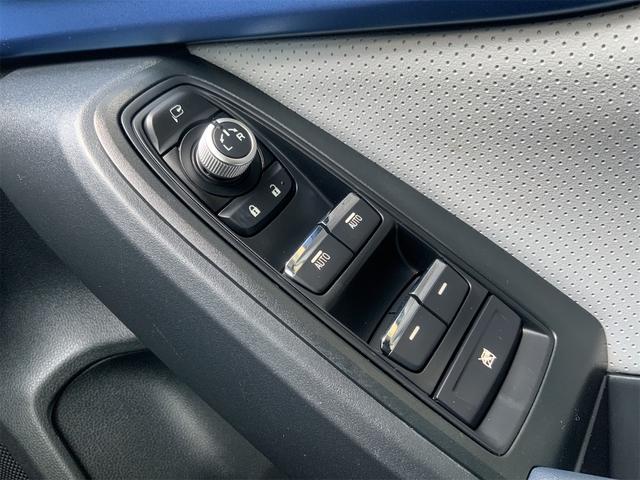 ＸＶ アドバンス　セイフティプラス　ブラックルーフレール　ドラレコ　ナビ　Ｓ・バックカメラ　ＬＥＤヘッド　ブルー内装　ブルー革シート　シートヒーター　スマートキー　プッシュスタート　パワーシート　１８インチＡＷ　ＥＴＣ（40枚目）