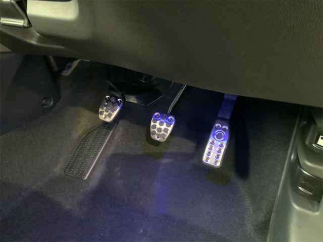 フィット ＲＳ　６ＭＴ　前後ドラレコ　ナビ　バックカメラ　Ｂｌｕｅｔｏｏｔｈ　ＥＴＣ　コーナーセンサー　シティブレーキ　衝突軽減　クルコン　ＬＥＤヘッドライト　スマートキー　プッシュスタート　１６インチＡＷ（39枚目）
