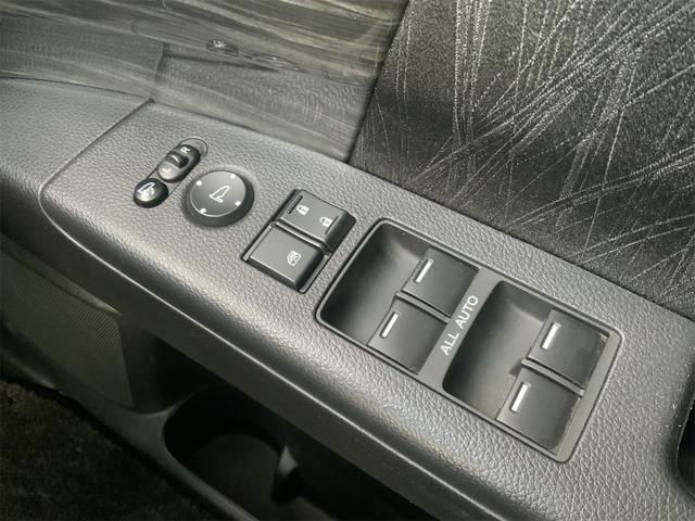 オデッセイ アブソルート・Ｘホンダセンシングアドバンスドパッケジ　ドラレコ　フリップダウン後席モニター　インターナビ　全方位カメラ　ＬＥＤヘッド　ハーフレザー　パワーシート　スマートキー　プッシュスタート　専用サスペンション　キャプテンシート　ＥＴＣ　バックカメラ（37枚目）