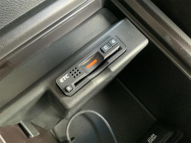 レジェンド ベースグレード　アドバンスＰＫＧ　レーダークルーズ　衝突軽減　ＬＫＡＳ　黒革シート　天童木工　シートヒーター・ベンチレーション　ＨＩＤヘッド　クルコン　スマートキー　インターナナビ　バックカメラ　ＥＴＣ　ＢＯＳＥ（31枚目）
