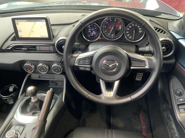 ロードスター Sスペシャルパッケージ 6MT マツコネ LEDヘッド スマートキー レインセンサーワイパー i-ELOOP 革巻きステアリング ステアリングスイッチ トルセンLSD Bluetooth ETC 16インチガンメタAW(16枚目)