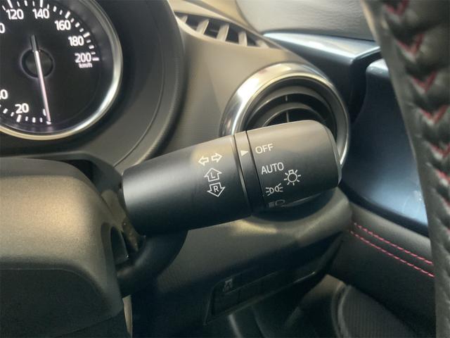 ロードスター Sスペシャルパッケージ 6MT マツコネ LEDヘッド スマートキー レインセンサーワイパー i-ELOOP 革巻きステアリング ステアリングスイッチ トルセンLSD Bluetooth ETC 16インチガンメタAW(33枚目)