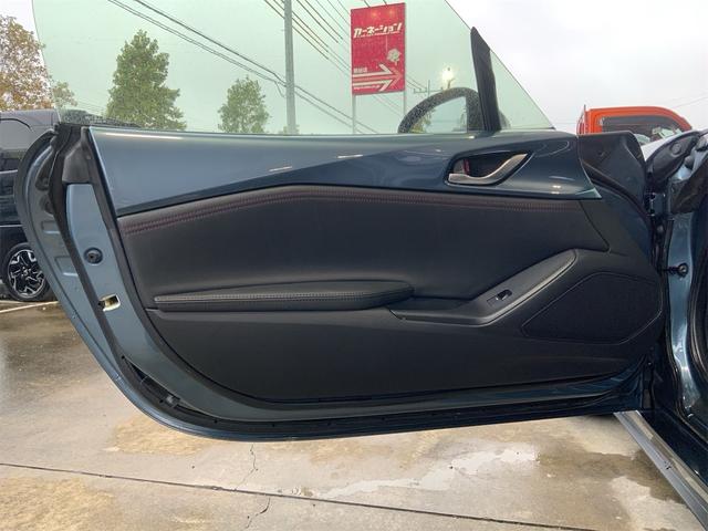 ロードスター Sスペシャルパッケージ 6MT マツコネ LEDヘッド スマートキー レインセンサーワイパー i-ELOOP 革巻きステアリング ステアリングスイッチ トルセンLSD Bluetooth ETC 16インチガンメタAW(47枚目)