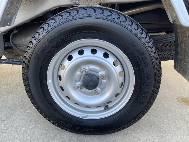 ハイゼットトラック エクストラSAIIIt 5MT 4WD CDオーディオ LEDヘッドライト スマートアシスト3t 衝突軽減 VSC キーレス パワーウインドウ パワードアロック LEDフォグ スーパーデフロック エマージェンシーシグナル(20枚目)