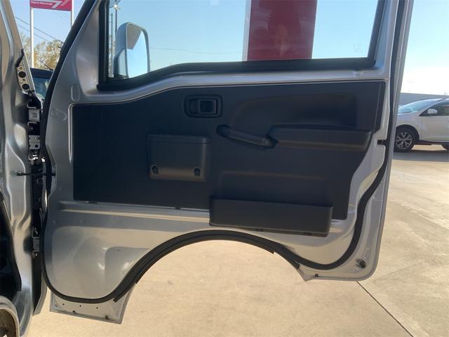 ハイゼットトラック エクストラSAIIIt 5MT 4WD CDオーディオ LEDヘッドライト スマートアシスト3t 衝突軽減 VSC キーレス パワーウインドウ パワードアロック LEDフォグ スーパーデフロック エマージェンシーシグナル(23枚目)