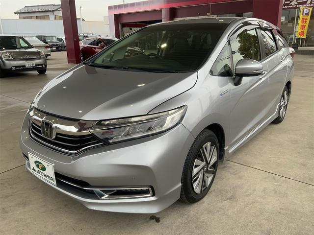 シャトル ハイブリッドＸ　ホンダセンシング　ドラレコ　ナビ　Ｂｌｕｅｔｏｏｔｈ　バックカメラ　ＬＥＤヘッド　スマートキー　プッシュスタート　レーダークルコン　ステアリングスイッチ　シートヒーター　ＬＥＤフォグ　ハーフレザー　ビルトインＥＴＣ（7枚目）