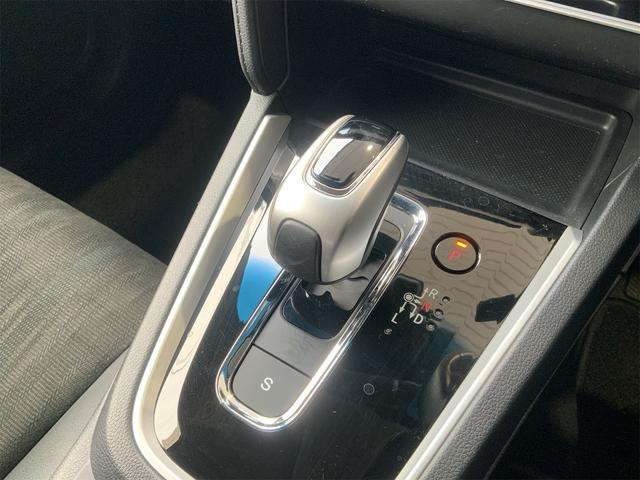 シャトル ハイブリッドＸ　ホンダセンシング　ドラレコ　ナビ　Ｂｌｕｅｔｏｏｔｈ　バックカメラ　ＬＥＤヘッド　スマートキー　プッシュスタート　レーダークルコン　ステアリングスイッチ　シートヒーター　ＬＥＤフォグ　ハーフレザー　ビルトインＥＴＣ（11枚目）