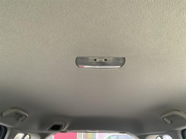 シャトル ハイブリッドＸ　ホンダセンシング　ドラレコ　ナビ　Ｂｌｕｅｔｏｏｔｈ　バックカメラ　ＬＥＤヘッド　スマートキー　プッシュスタート　レーダークルコン　ステアリングスイッチ　シートヒーター　ＬＥＤフォグ　ハーフレザー　ビルトインＥＴＣ（12枚目）