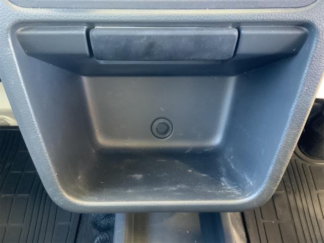 キャリイトラック 農繁スペシャル　強化リアサスペンション　セーフティサポート　５ＭＴ　デフロック　リモコンキー　パワードアロック　パワーウインドウ　デュアルカメラブレーキサポート　車線逸脱警報　ＬＫＡ　オートライト　衝突軽減（26枚目）