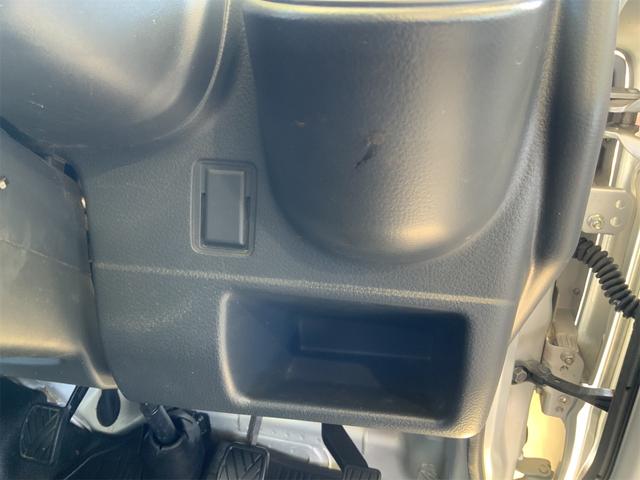 キャリイトラック 農繁スペシャル　強化リアサスペンション　セーフティサポート　５ＭＴ　デフロック　リモコンキー　パワードアロック　パワーウインドウ　デュアルカメラブレーキサポート　車線逸脱警報　ＬＫＡ　オートライト　衝突軽減（32枚目）