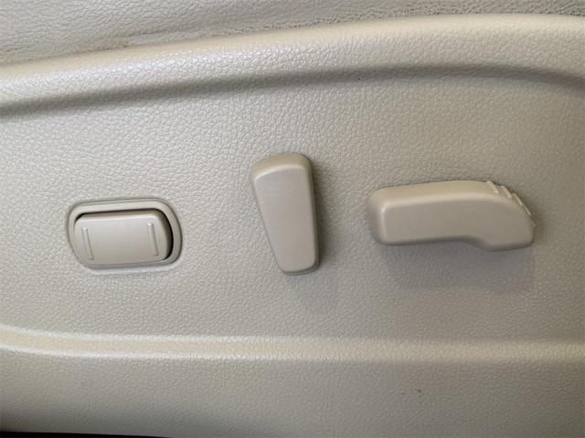 ムラーノ ２５０ＸＶ　ＦＯＵＲ　１オーナー　サンルーフ　ベージュ革シート　ナビ　サイド・バックカメラ　パワーシート　スマートキー　プッシュスタート　ＥＴＣ　Ｂｌｕｅｔｏｏｔｈ　フルセグ　クルコン　シートヒーター　ＨＩＤヘッド（40枚目）