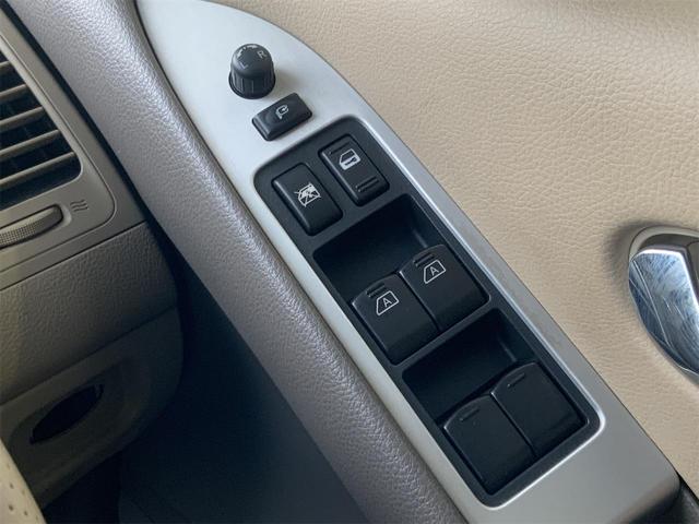 ムラーノ ２５０ＸＶ　ＦＯＵＲ　１オーナー　サンルーフ　ベージュ革シート　ナビ　サイド・バックカメラ　パワーシート　スマートキー　プッシュスタート　ＥＴＣ　Ｂｌｕｅｔｏｏｔｈ　フルセグ　クルコン　シートヒーター　ＨＩＤヘッド（41枚目）