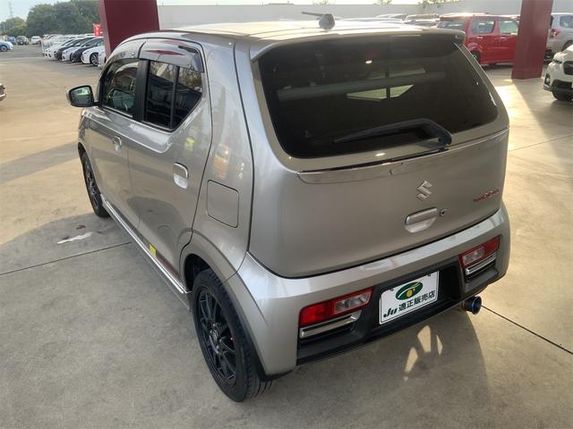 普段街乗りや通勤にも使うから実用性も大事だけど、休日のドライブも楽しみたい・・・そんな方にももってこいの１台です！！