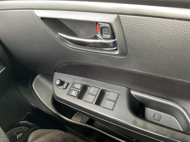 スイフトスポーツ ベースグレード ナビ HIDヘッド ワンセグTV クルコン CD・DVD プライバシーガラス 17インチAW スマートキー プッシュスタート イモビライザー スポーツシート ステアリングスイッチ フォグライト(39枚目)