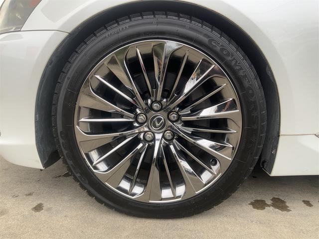 ＬＳ ＬＳ６００ｈ　バージョンＬ　サンルーフ　エアサスコントローラー　ナイトビュー付プリクラッシュセーフティ　ＬＫＡ　ＢＳＭ　ステアリングヒーター　後期　２０インチＡＷ　セミアニリン革シート　Ｂｌｕｅｔｏｏｔｈ　後席マッサージ　ＥＴＣ（19枚目）