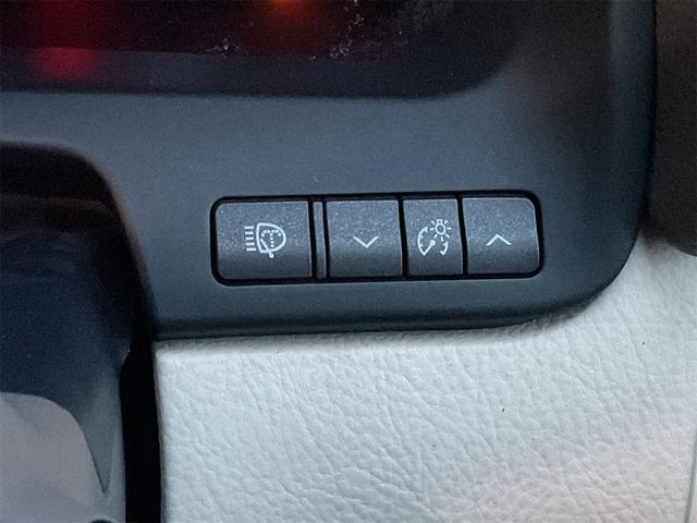 ＬＳ ＬＳ６００ｈ　バージョンＬ　サンルーフ　エアサスコントローラー　ナイトビュー付プリクラッシュセーフティ　ＬＫＡ　ＢＳＭ　ステアリングヒーター　後期　２０インチＡＷ　セミアニリン革シート　Ｂｌｕｅｔｏｏｔｈ　後席マッサージ　ＥＴＣ（41枚目）