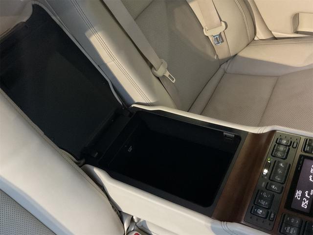 ＬＳ ＬＳ６００ｈ　バージョンＬ　サンルーフ　エアサスコントローラー　ナイトビュー付プリクラッシュセーフティ　ＬＫＡ　ＢＳＭ　ステアリングヒーター　後期　２０インチＡＷ　セミアニリン革シート　Ｂｌｕｅｔｏｏｔｈ　後席マッサージ　ＥＴＣ（63枚目）